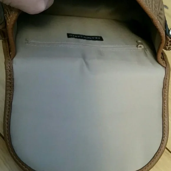 Beautiful Franco Sarto leather crossbody. - Picture 6 of 8